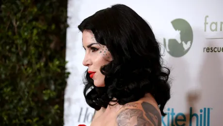 Premieră: Vedetă, dată în judecată din cauza unui tatuaj care ar încălca drepturile de autor