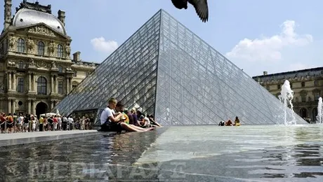 Numar record de vizitatori la Luvru