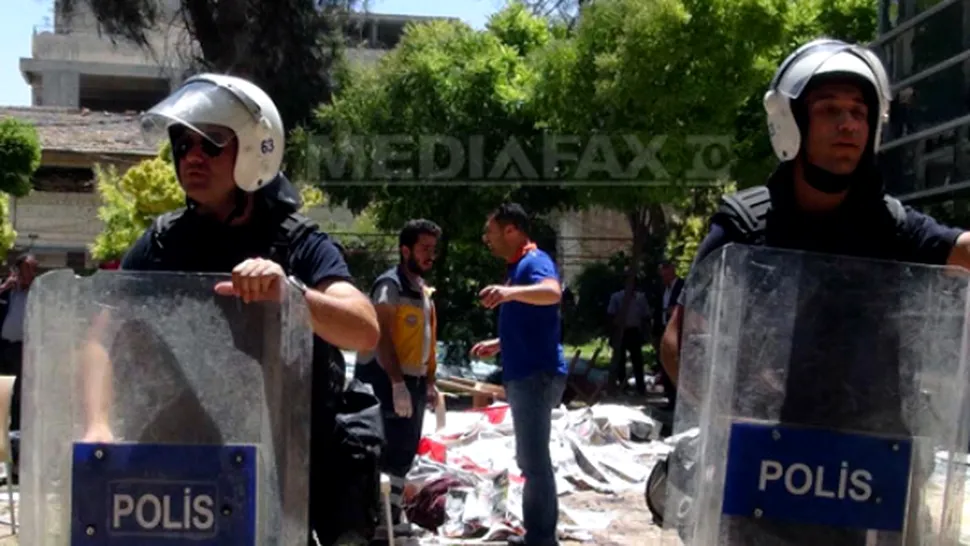 ATENTATUL din Turcia: Proteste violente și măsuri de securitate sporite, după atacul soldat cu 30 de morți. Imagini șocante din timpul exploziei 