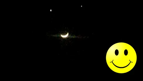 Bonus pentru astronomi: Un smiley spațial!