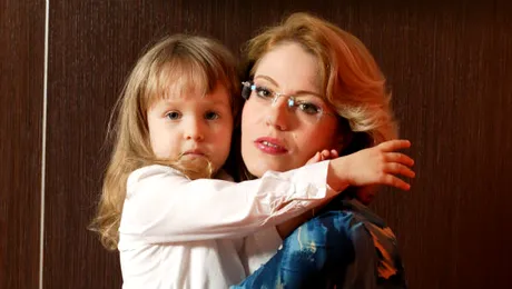 Raluca Moianu îşi aduce fiica la “Draga mea prietenă”