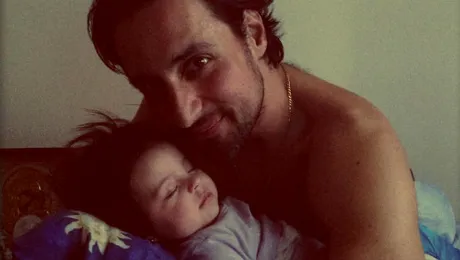 Fetiţa “bebeluşei” Cristina şi a lui Denis Şerban are deja 6 luni