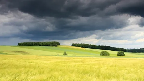 VREMEA va deveni în general instabilă. PROGNOZA METEO pentru miercuri și joi