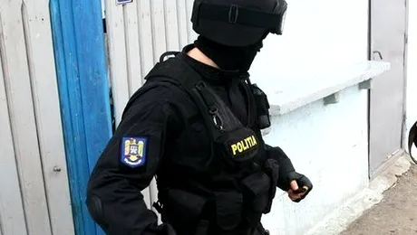Percheziții în București, pentru evaziune și trafic de țigări