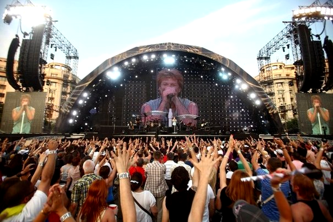 Fani in delir, la concertul Bon Jovi de la Bucuresti