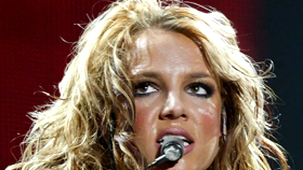 Britney s-a lepadat de Kabbala