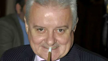 Atac: Irinel Columbeanu, pus la zid că şi-a abandonat tatăl