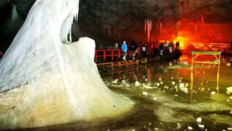 Pestera Scarisoara ar putea intra in Cartea Recordurilor (Poze)