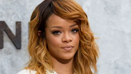 Uite ce a câştigat Rihanna