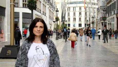 Ellie White, prima vacanţă peste hotare alături de băieţelul ei! (POZE)