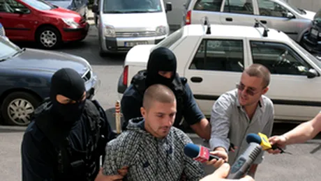 Retea de falsificatori de carduri, anihilata de politisti