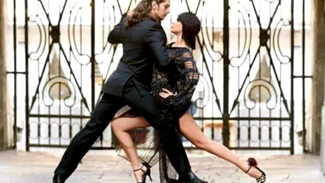 Ei sunt cei 4 juraţi din noul show Uite cine dansează! – FOTO