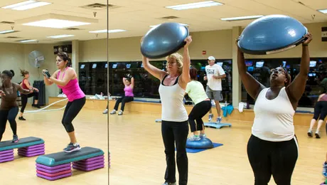 Sala de gimnastică pentru persoanele grăsuțe