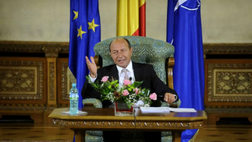 Basescu vrea Guvern PDL-PNL si premier democrat-liberal