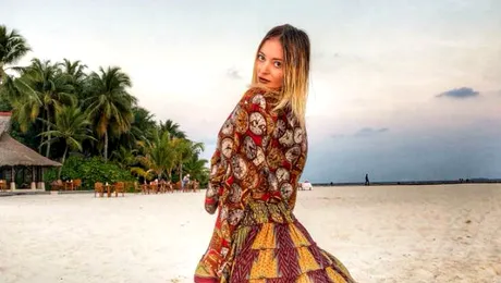 Ce adorabilă e nepoţica Deliei. Poartă un nume inedit