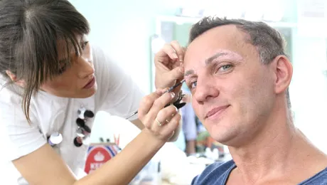 Mihai Trăistariu, pentru prima dată pe tocuri, la “Te cunosc de undeva!”