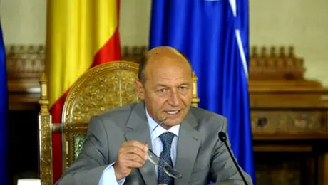 Traian Basescu candideaza ca independent la Presedintie