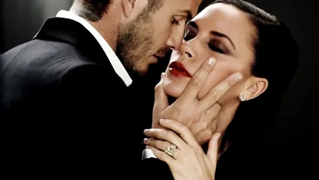 David si Victoria Beckham, intr-o noua reclama senzuala (Video)