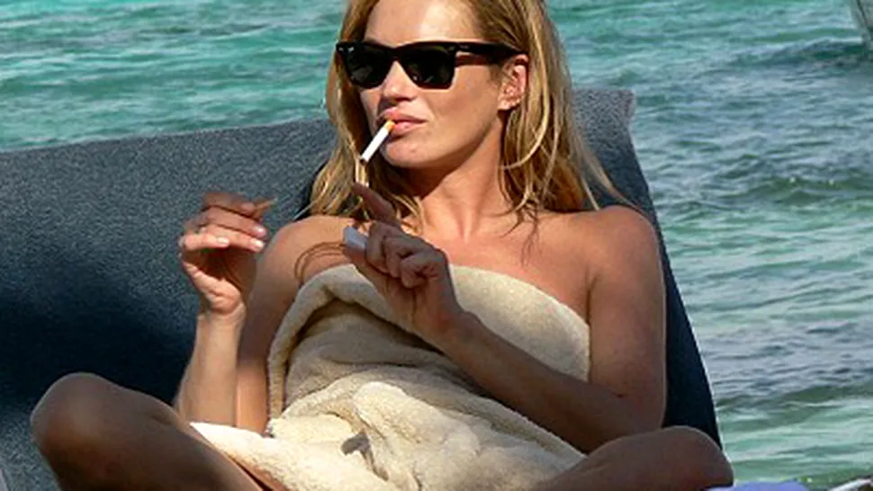 Kate Moss, distrusa de tigari si alcool (Poze)