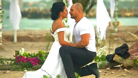 Andreea Mantea se mărită! “Burlăciţa” a fost cerută în căsătorie de luptătorul Cristi Mitrea