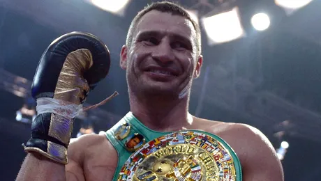 Vitali Klitschko a renunțat la titlul de campion mondial