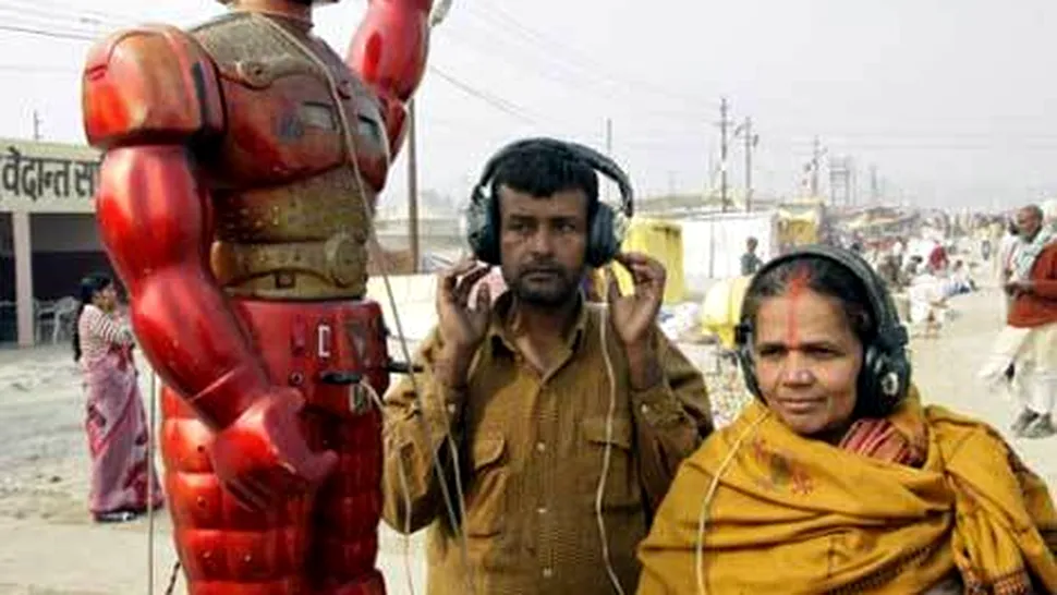 Indienii află horoscopul direct din stradă, de la roboții-astrologi