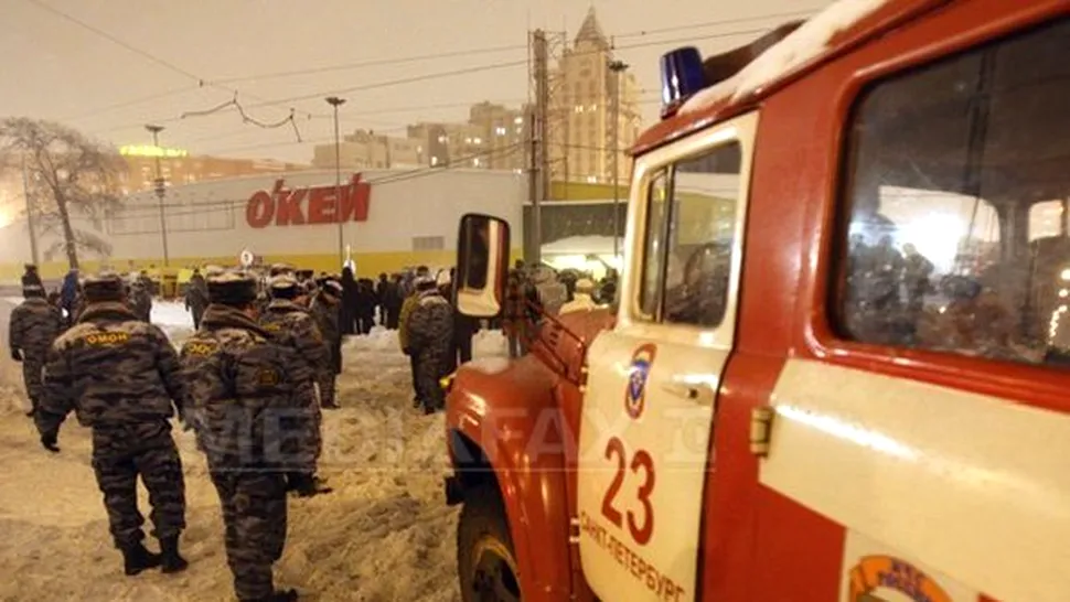 Rusia: Un acoperis prabusit a omorat o persoana si a ranit alte 13
