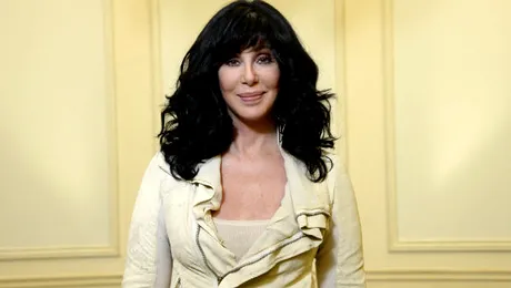 Din cauza bolii, Cher şi-a făcut praf averea de 305 milioane $