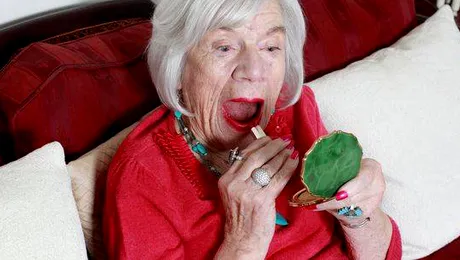 Cea mai cochetă străbunică din lume