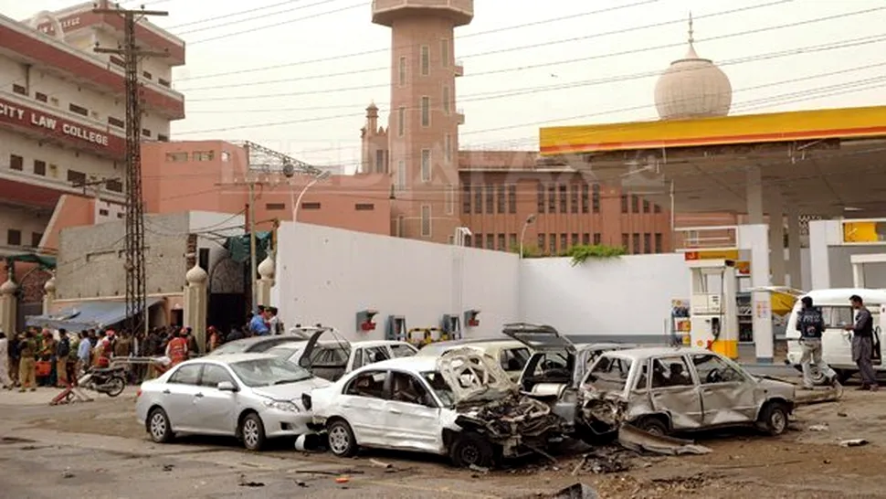 Peste 80 de morti in atacuri care au vizat doua moschei din orasul Lahore