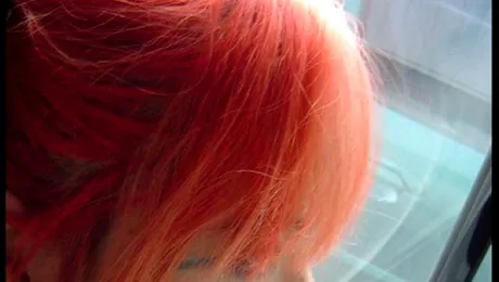 Femeile cheltuie aproape 10.000 de lire sterline pe vopsitul părului