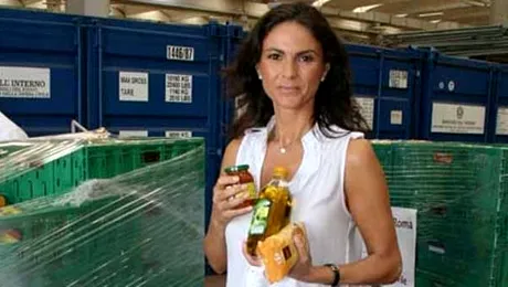 Ramona Bădescu a cărat provizii pentru sinistraţi