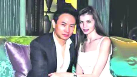 Monica Gabor s-a căsătorit cu asiaticul Mr. Pink