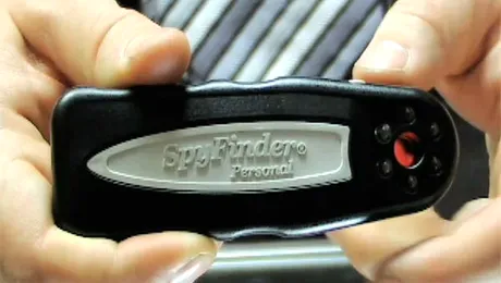 SpyFinder te ajuta sa identifici camerele video ascunse (Video)