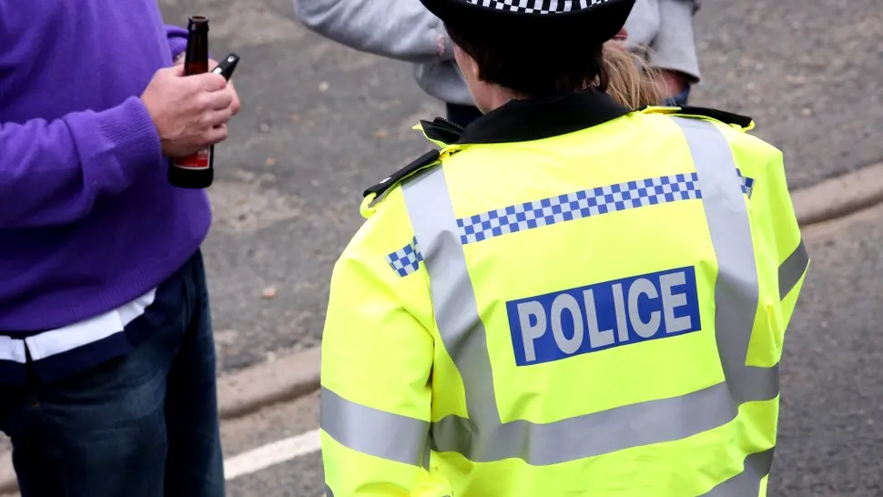 Ca-n filmele cu proști: O polițistă a sunat la... poliție, crezând că e urmărită de o dronă