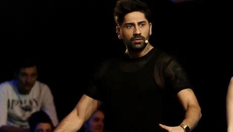 Ce face Connect-R înainte să urce pe scenă!