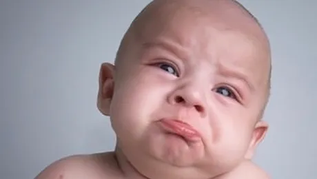 Bebeluș de șase luni, de vânzare pe internet