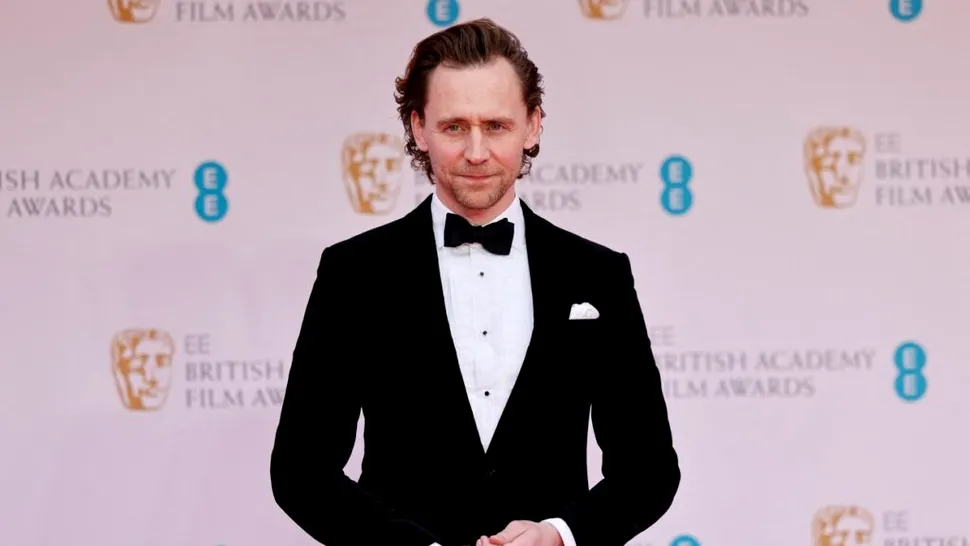 Tom Hiddleston va juca în serialul Apple „The White Darkness”