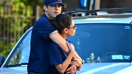 Ashton Kutcher a cerut-o de nevastă pe Mila Kunis!