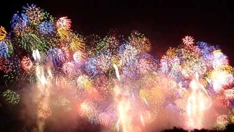 Spectacole de strada inedite in Chile si Japonia (video)