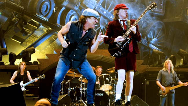 Concetul trupei AC/DC se anunta a fi evenimentul anului in Romania!