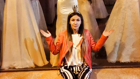 Adela Popescu, detalii despre petrecerea burlacitelor