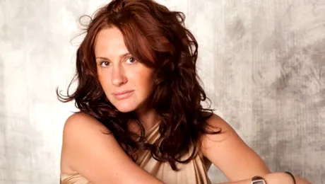 Ea a creat rochia de divorţ!