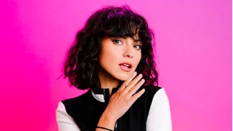 INNA, pe covorul roşu de la Latin Grammy Awards, alături de Luis Fonsi, J Balvin şi Maluma