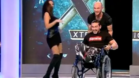 Dorian Popa, în scaun cu rotile la debutul ca prezentator tv: „Am stat 6 ore în operaţie. A fost o intervenţie foarte grea” – FOTO