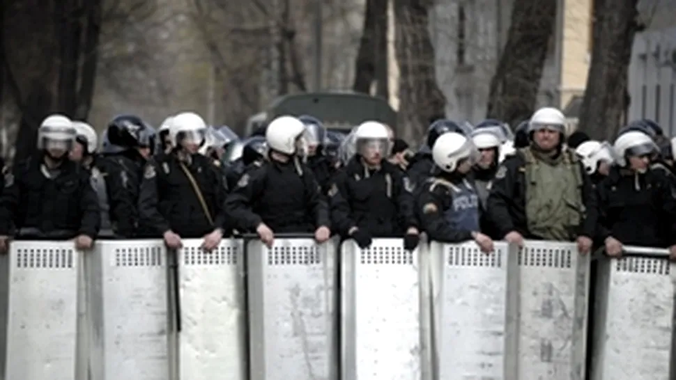 Chisinau: Politia controleaza institutiile de stat