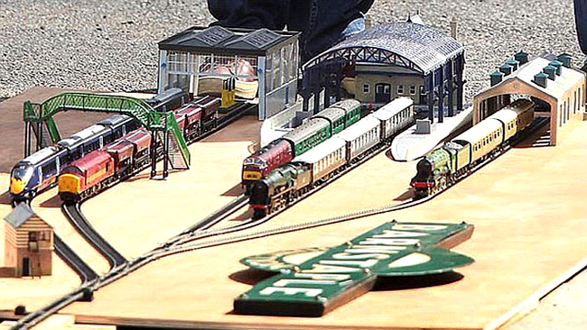 Macheta trenulete in miniatura