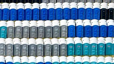 Festivalul de la Glastonbury, amanat din cauza lipsei toaletelor publice